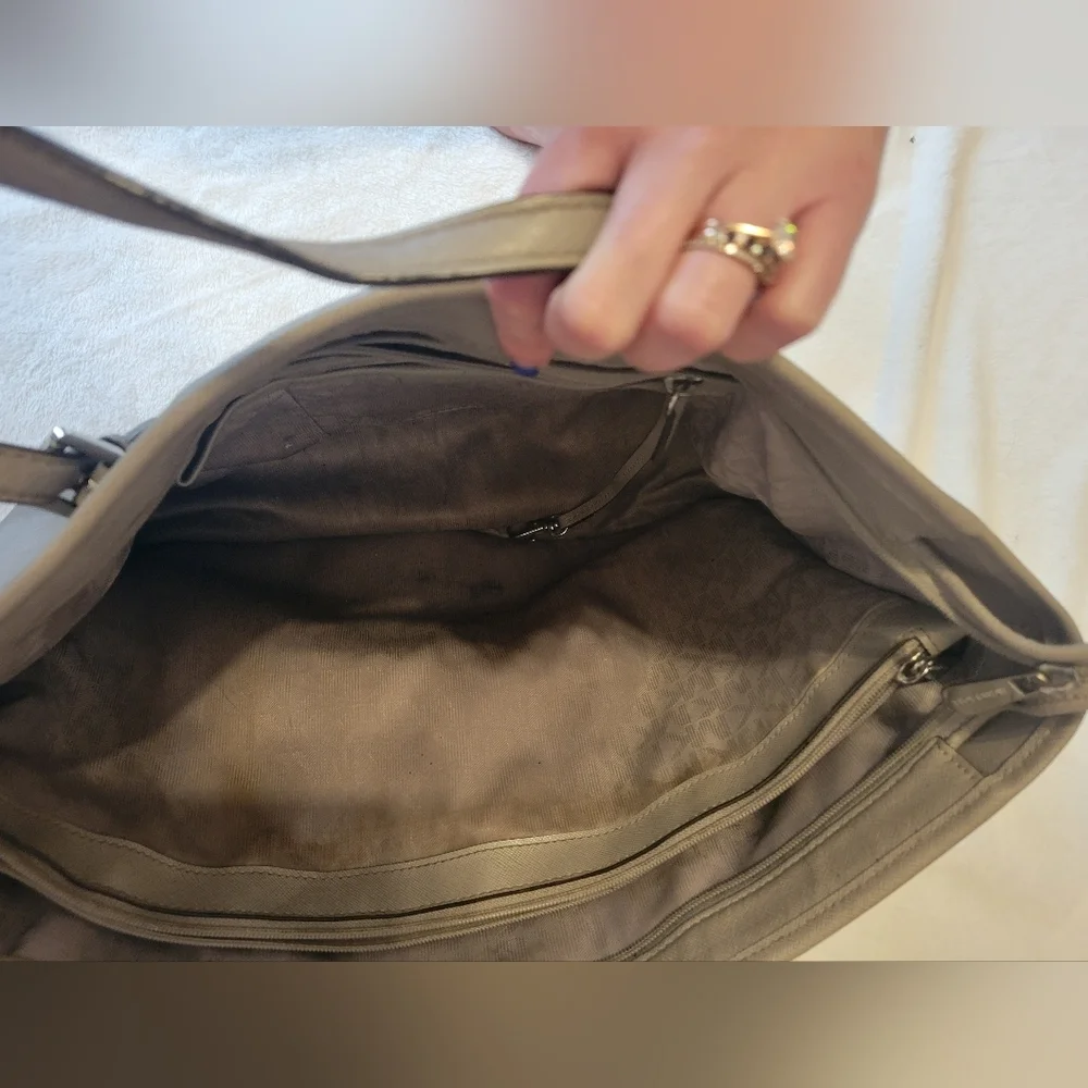 Michael Kors Jet Set Travel Tote Shoulder Bag Taupe Saffiano Leather Work Bag